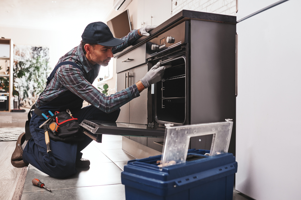 Signs That It's Time To Throw Out Your Appliances